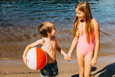 Choosing the Swimwear Alternatives For Kids: Pros and Cons