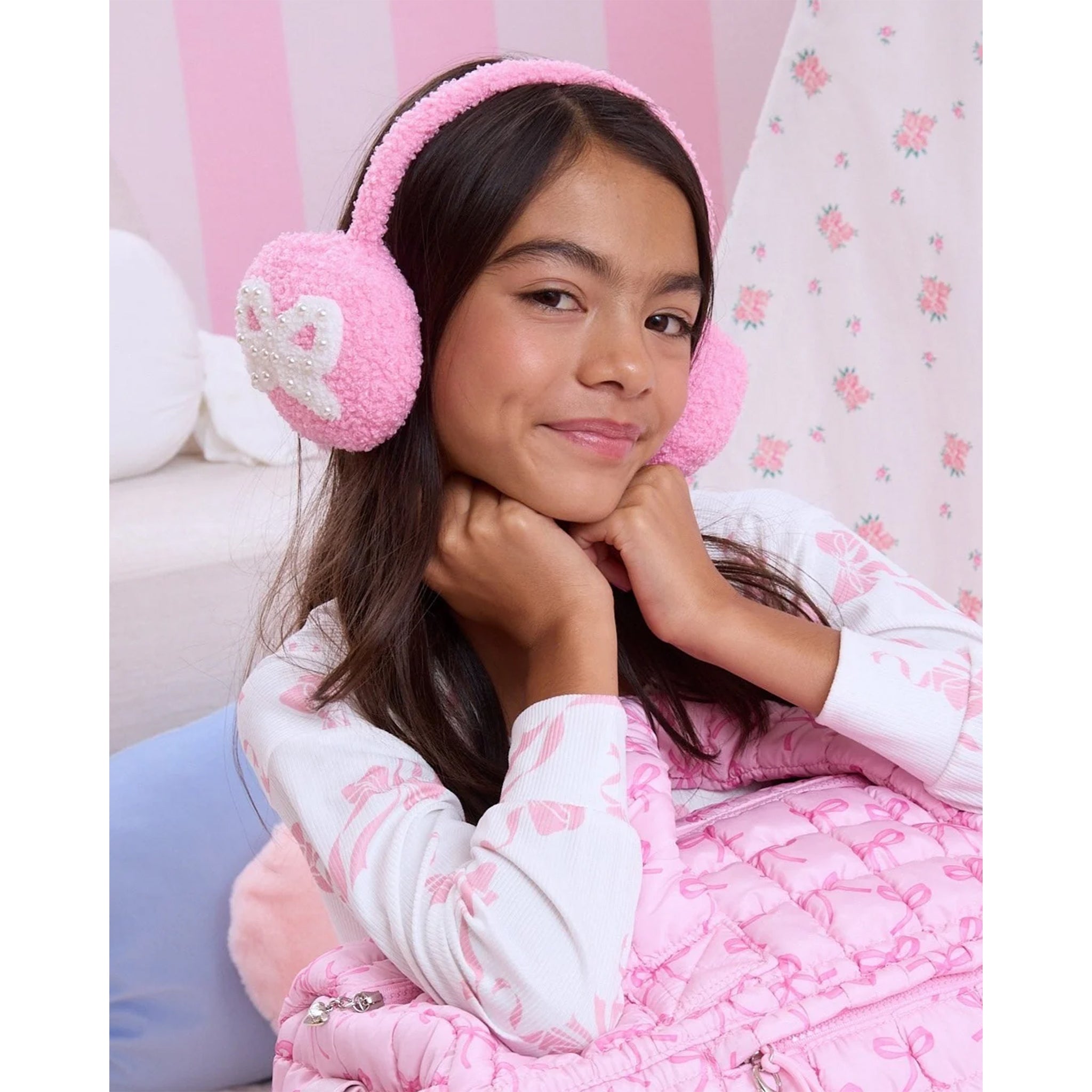 Pearl Bow Earmuff/ Glove Set - Denny's