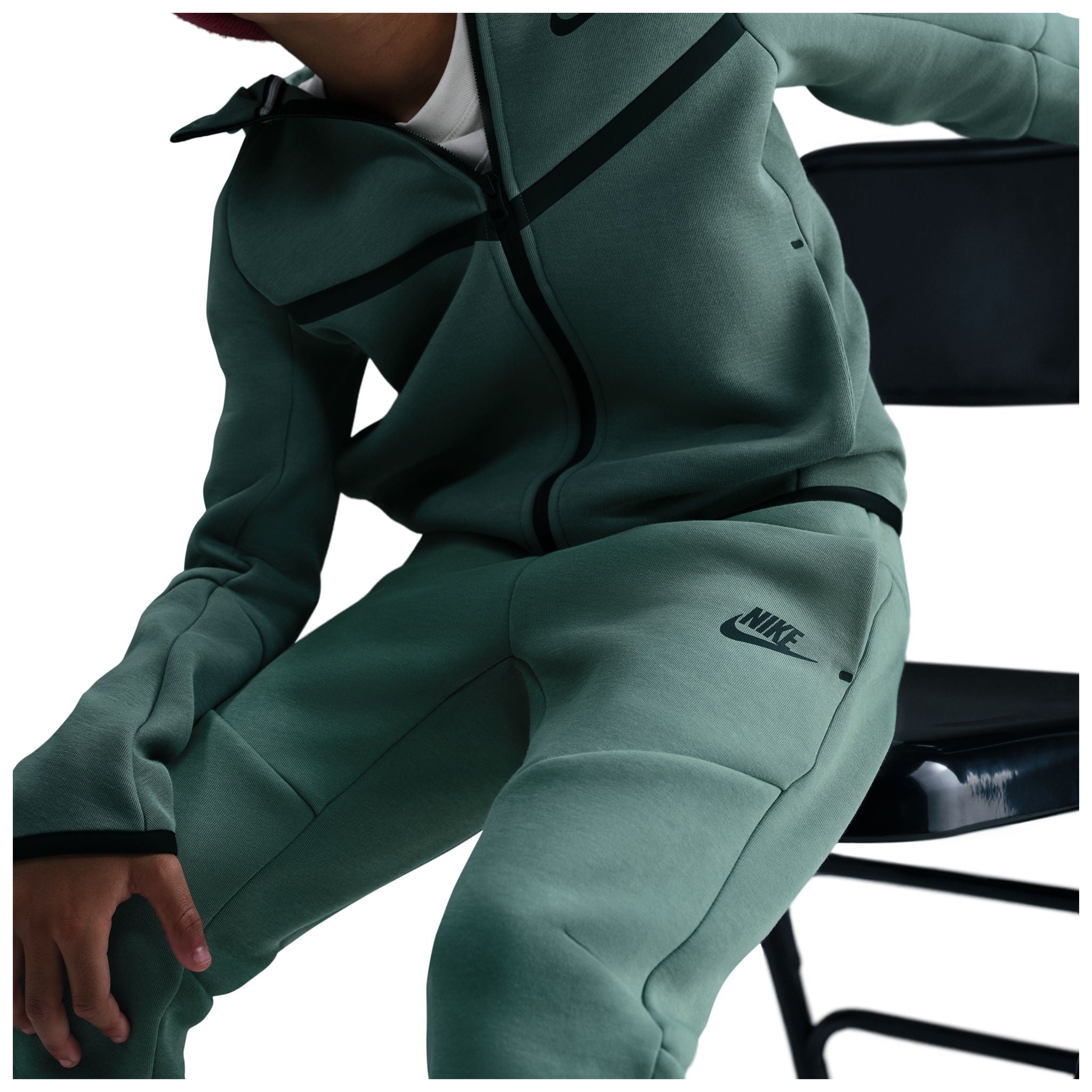 Tech Fleece Jogger - Denny's