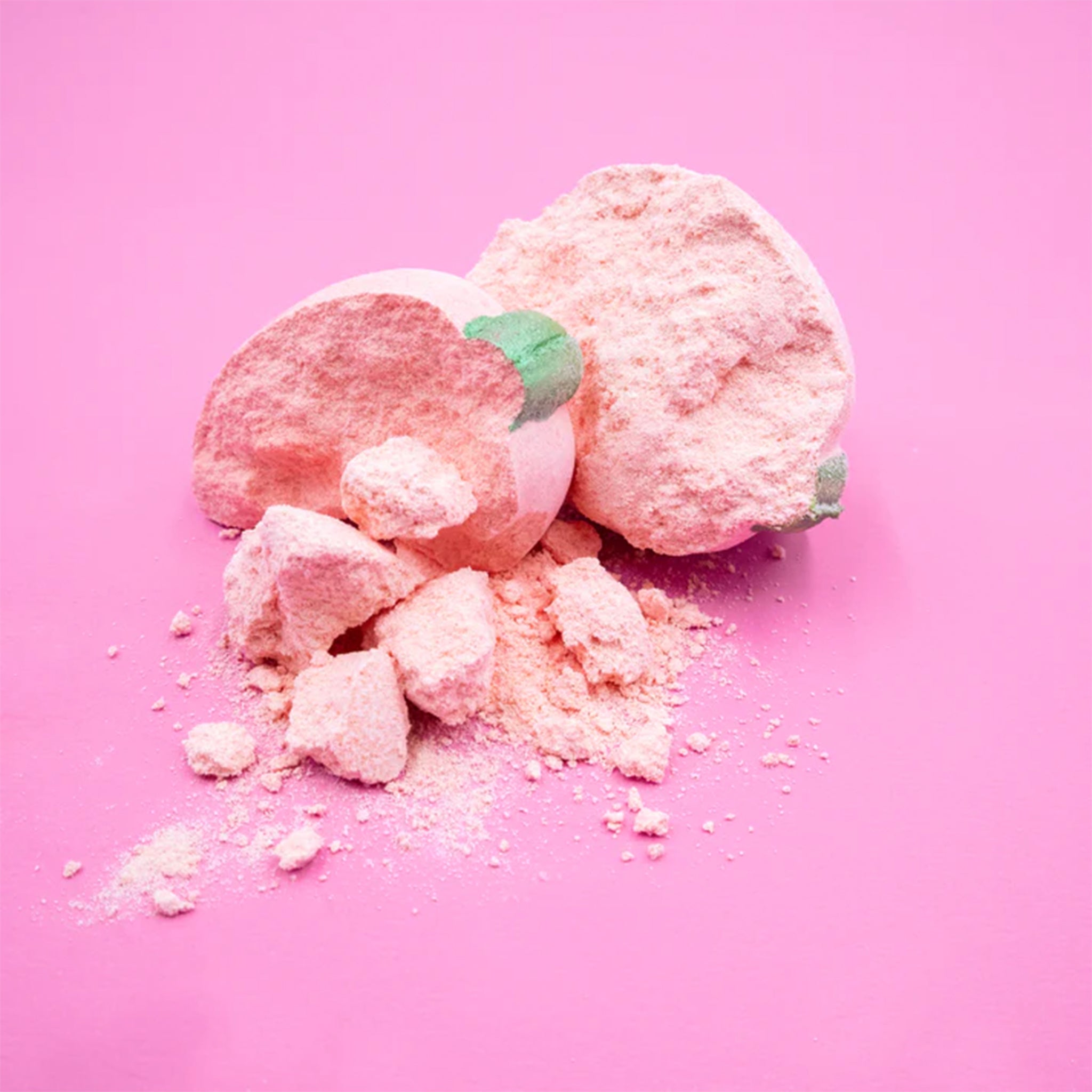 Day Peach Bath Bomb - Denny's