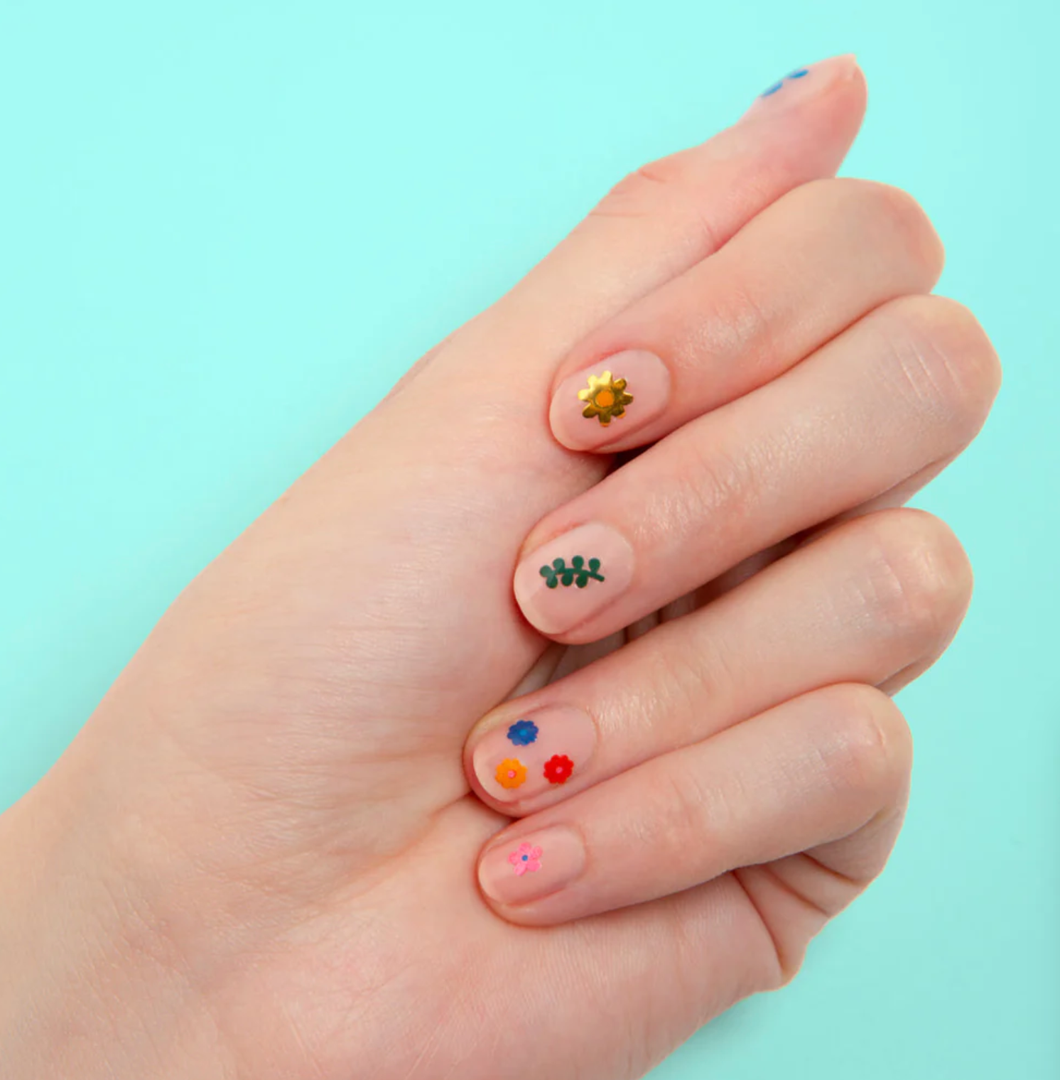 Flower Nail Stickers - Denny's