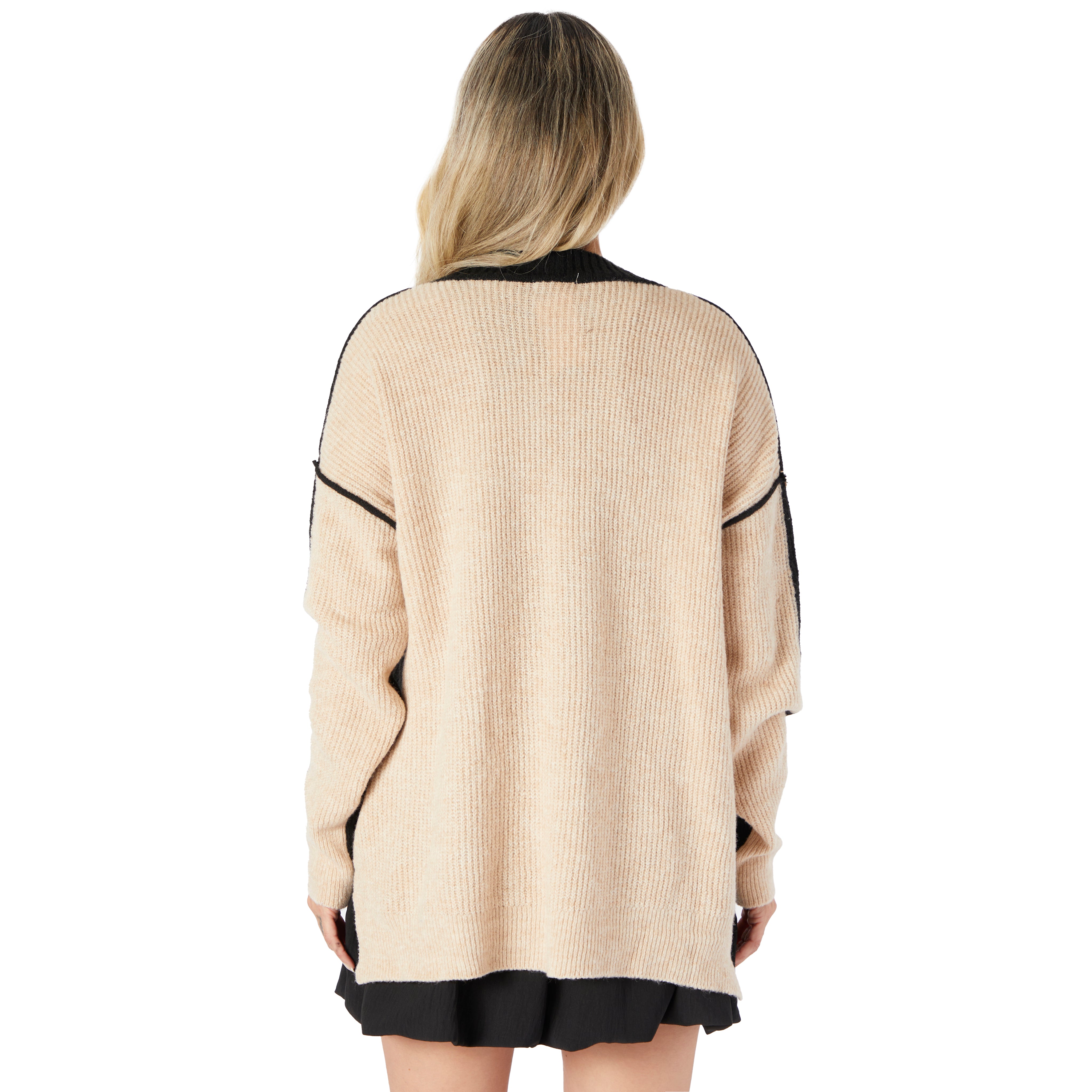 Two Tone V-Neck Sweater - Denny's