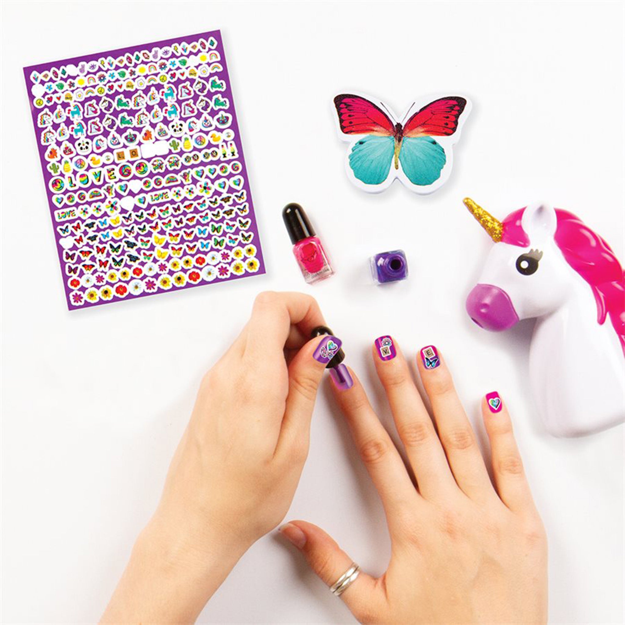 Unicorn Dryer Nail Set - Denny's