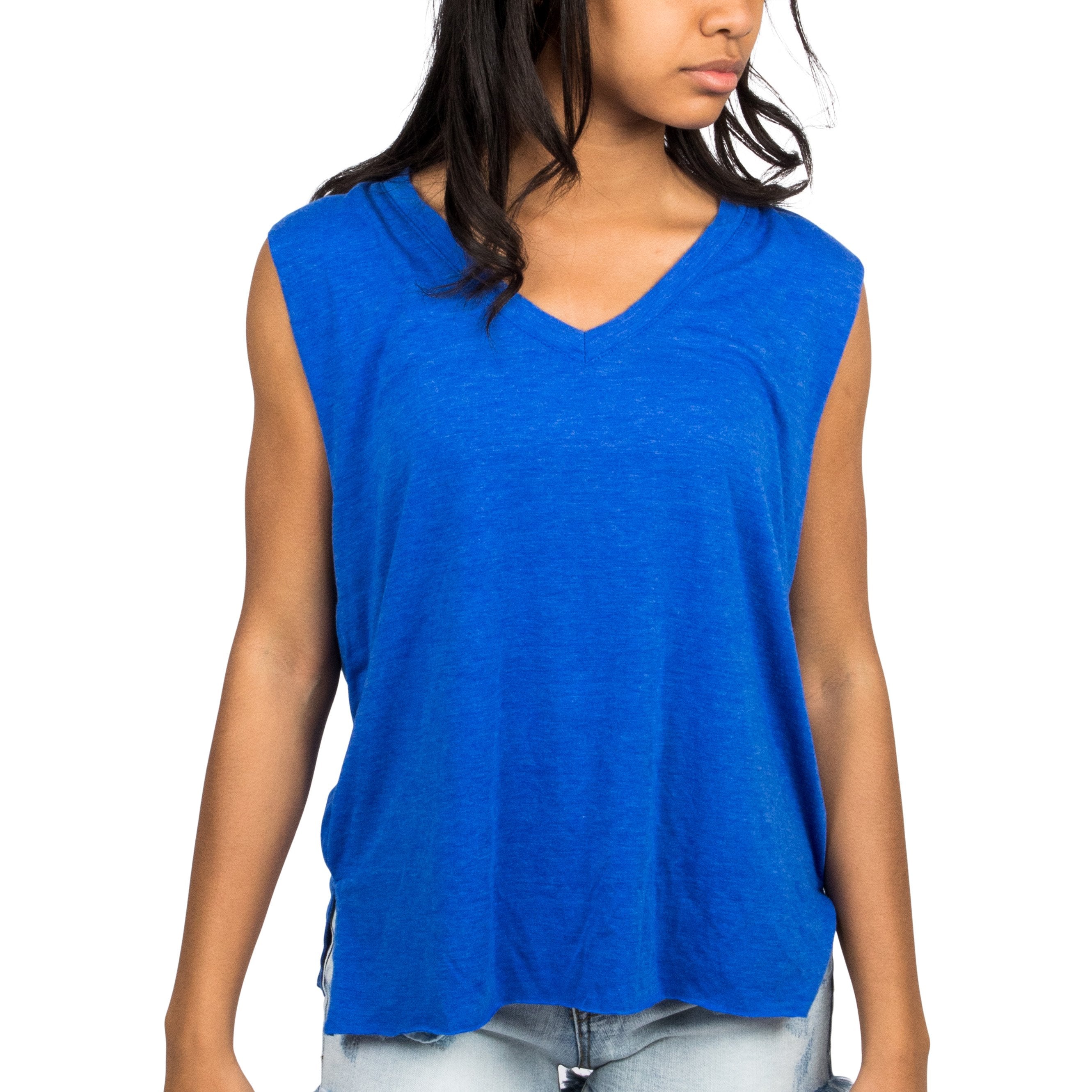 Sleeveless V neck Tank - Denny's