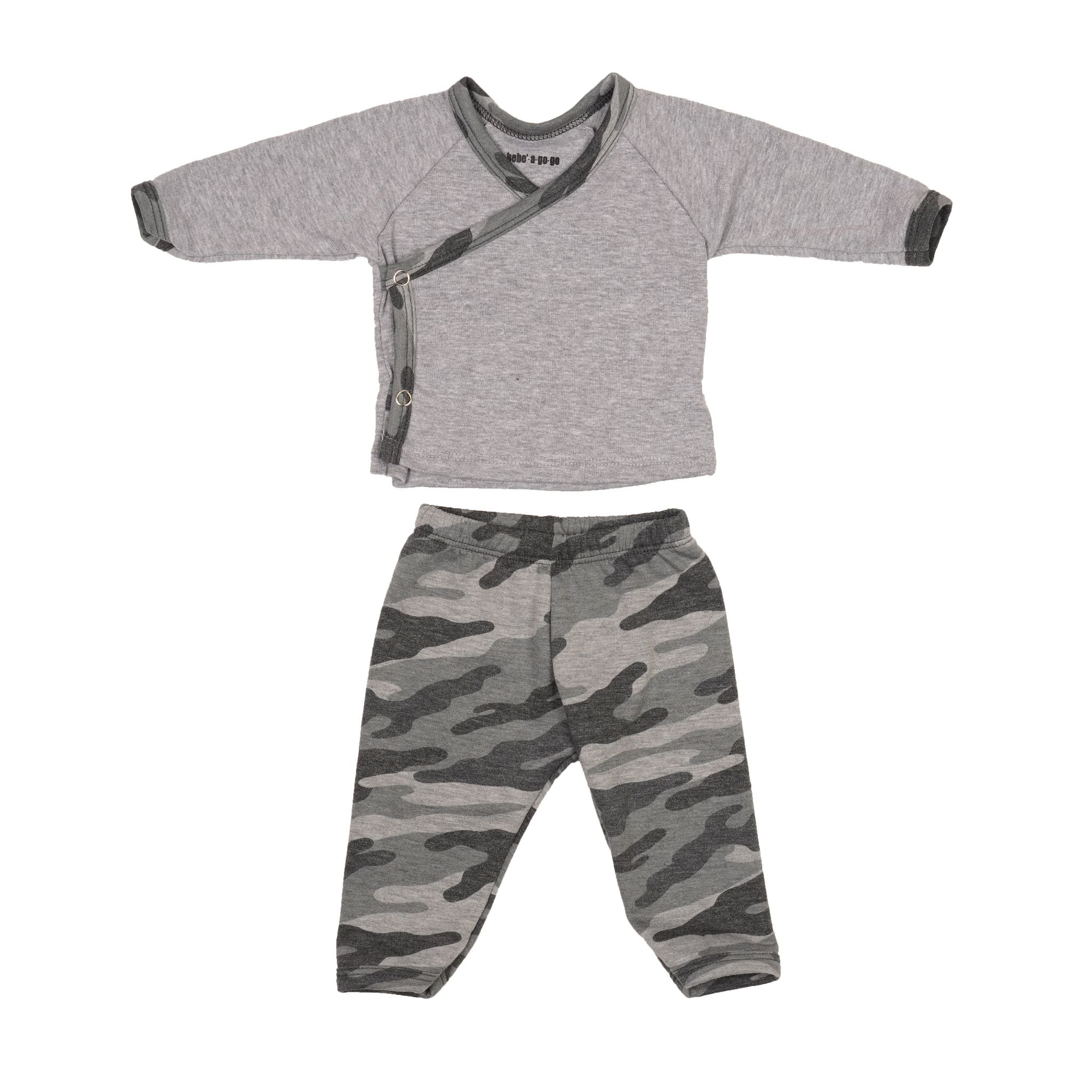 Camo Two Piece Raglan Side Snap Take Home - Denny's