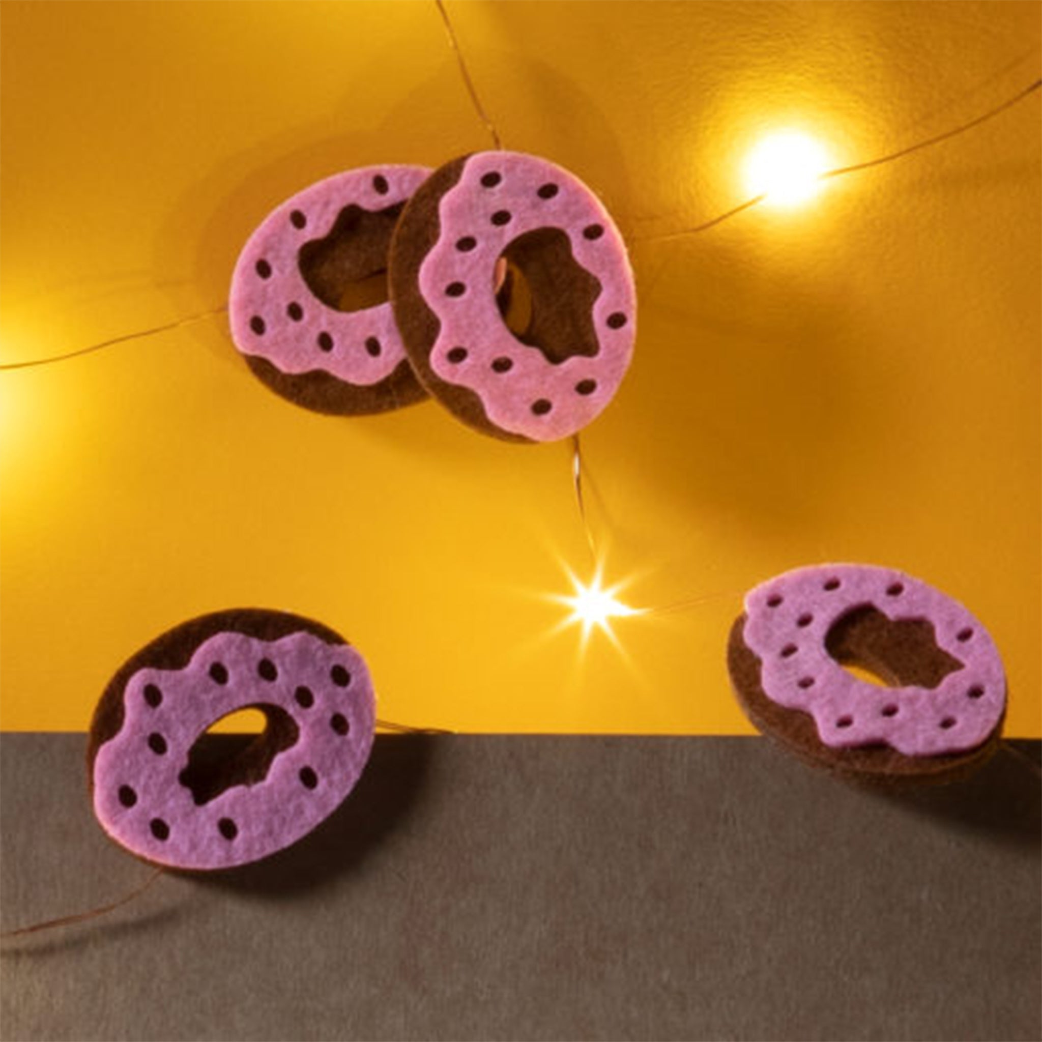 Felty Brightz Donut - Denny's
