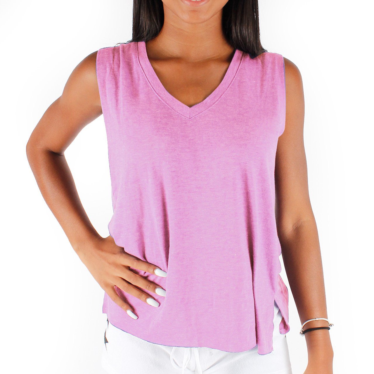 Sleeveless V neck Tank - Denny's
