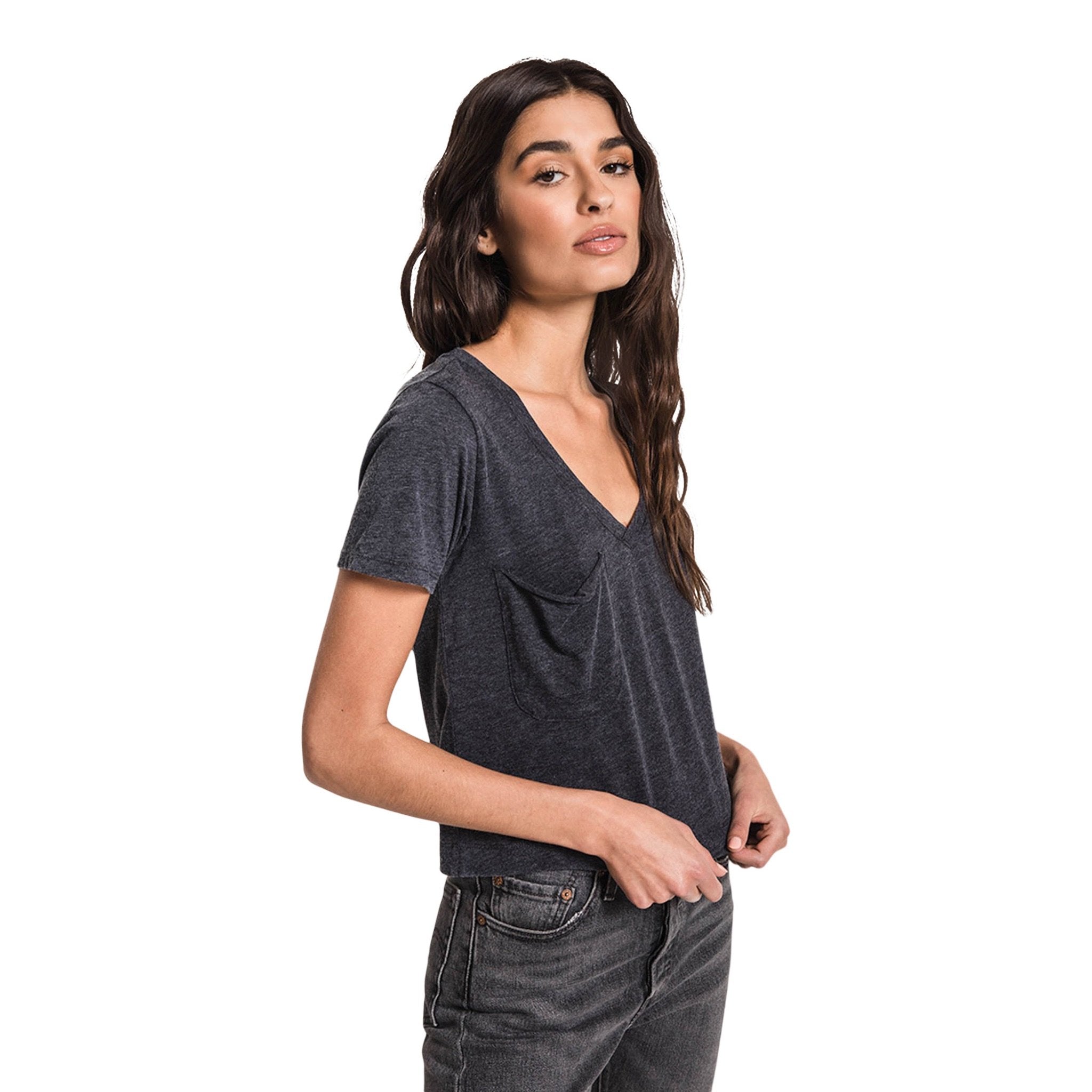 Classic Skimmer Crop Pocket V-neck Tee - Denny's